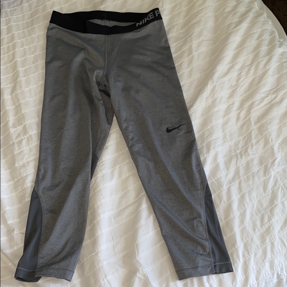 Nike grey Capri leggings